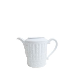 542.34-Alt-Cafetera-de-Porcelana-de-Limoges-Blanca-Bernardaud-Coleccion-Louvre-con-Relieves-de-Motivos-Arquitectonicos-Franceses-y-Diseño-Clasico.- 542.34-Alt-Cafetera-de-Porcelana-de-Limoges-Blanca-Bernardaud-Coleccion-Louvre-con-Relieves-de-Motivos-Arquitectonicos-Franceses-y-Diseño-Clasico.-